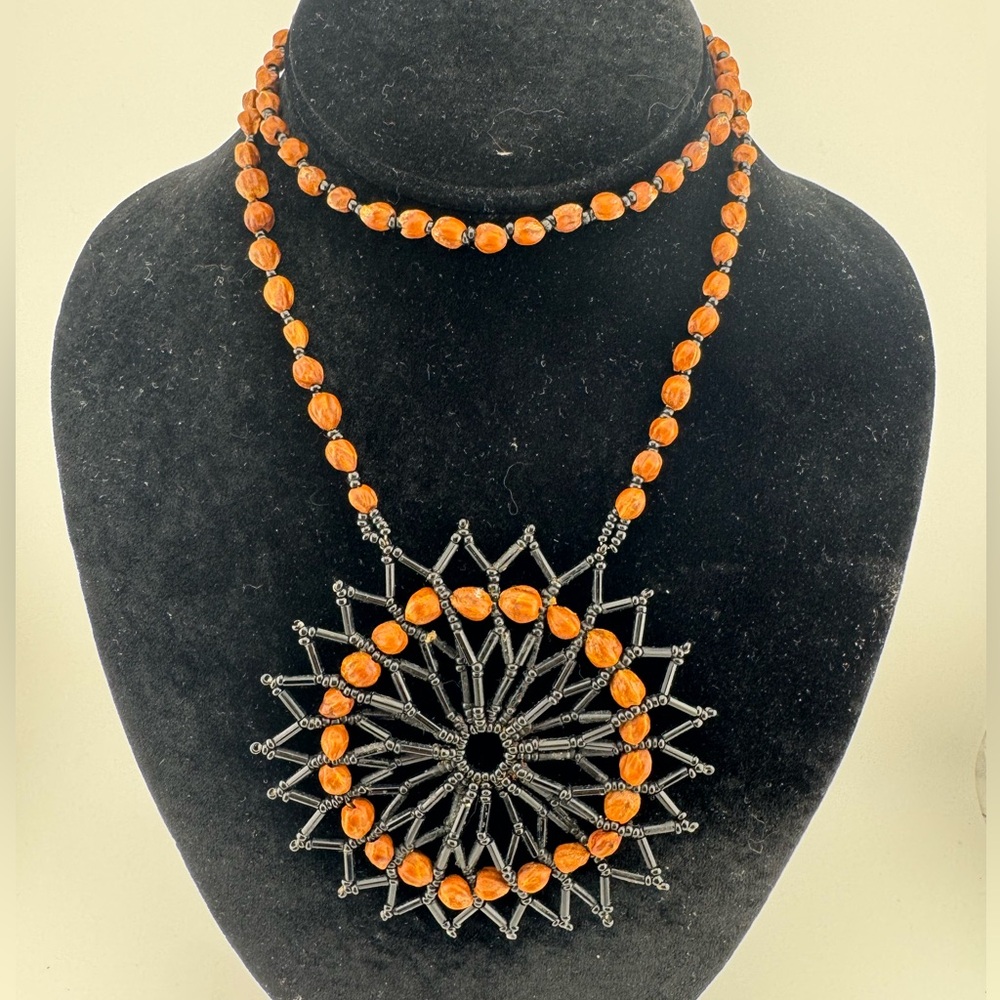 Native Beaded Black And Brown Beaded Necklace‎